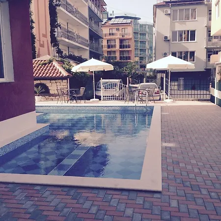 Хотел семеен малина Приморско